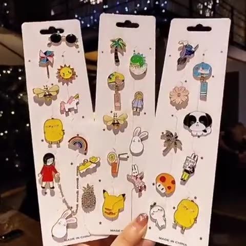 [จี้กล่องตาบอด!!!]เข็มกลัดจี้ เข็มกลัดคนท้องจี้ เข็มกลัดน่ารัก สร้อยคอจี้ DIY เครื่องประดับ(1pcs-10pcs-50pcs-100pcs) การจัดส่งแบบสุ่ม