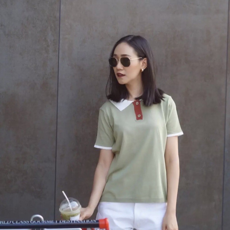 เสื้อโปโลผ้าไหมพรมจากร้าน hyde stuffs