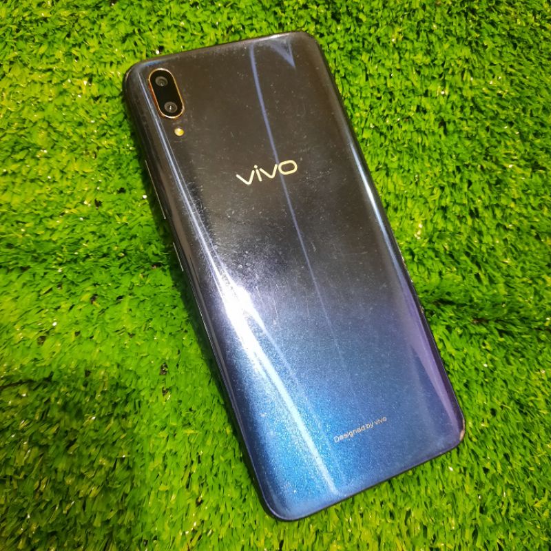 VIVO V11 โทรศัพท์มือสองพร้อมใช้งาน