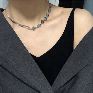 Necklaceสร้อยคอแนวสตรีทพร้อมจี้ รูปผีเสื้อ🦋รูปหน้ายิ้ม smiley emoji 😊รูปดอกไม้🌼 titanium steel Daisy😊🦋🌼สร้อยคอโซ่