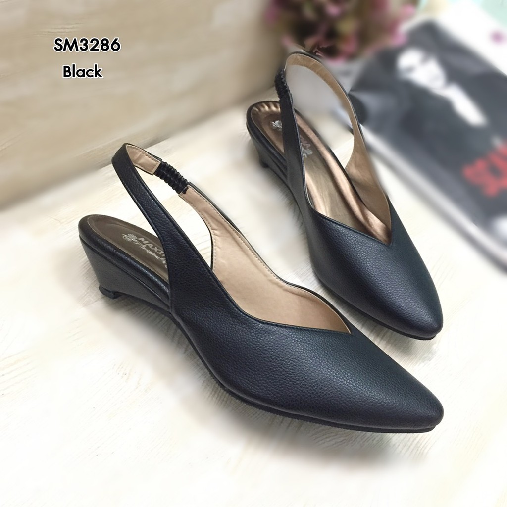 prettycomfort รองเท้าคัทชู ทรงหัวแหลม มีสายรัดส้น SM3286