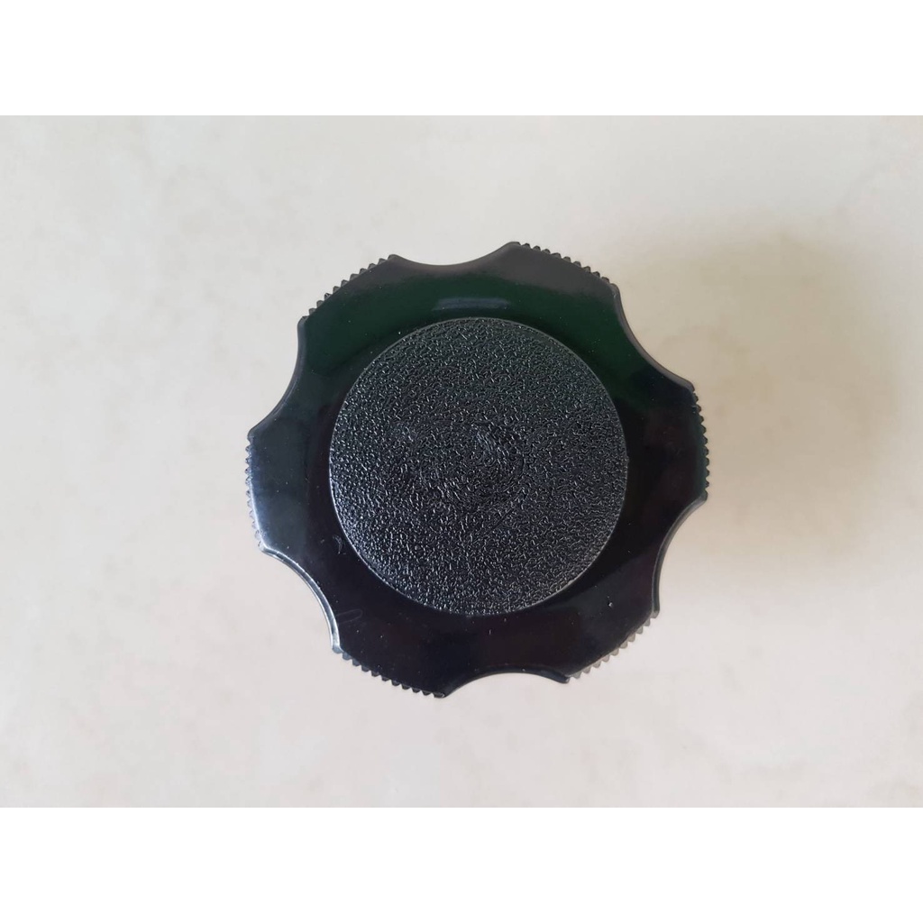 ฝาปิดน้ำมันเครื่อง MAZDA  1300-1600,FORD เรนเจอร์    อันละ55บาท