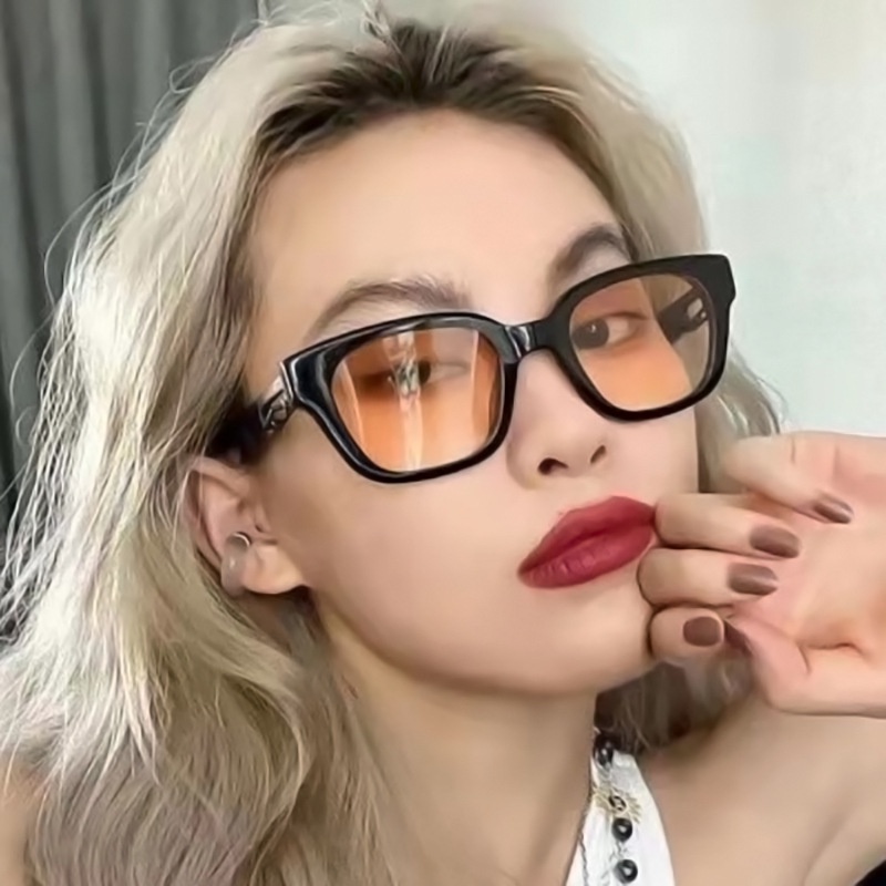แว่นตากันแดดแฟชั่นกรอบแว่นทรงสี่เหลี่ยมสไตล์โบราณหรูหราสําหรับสตรี