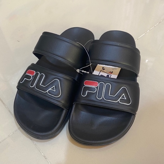 ,,มาใหม่ (ราคาป้าย 690 ) FILA Nuovo รองเท้าแตะ มีไซส์ทั้งชายหญิง มี 2 สี กรม,ดำ SIze.41/26cm♥