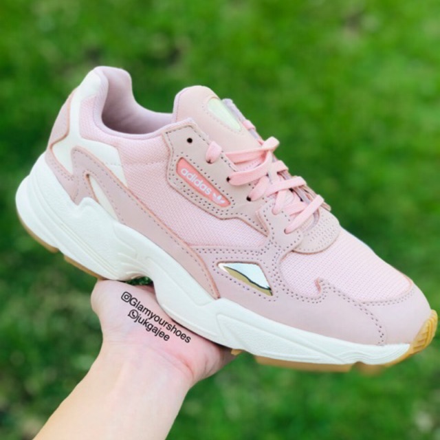 พร้อมส่ง Adidas falcon สีชมพู ของแท้100 glamyourshoes ThaiPick - Main Image