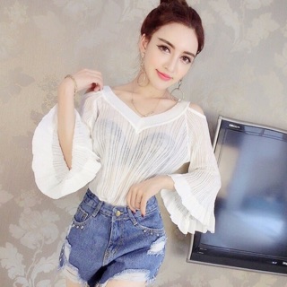 คเสื้ออวีเว้าใหล่แขนกระดิ่งพลีส ผ้าใหมพรมงานสวยหรูหรา