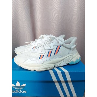 มือสอง.รองเท้าผ้าใบสีขาว Adidas Osweego ของแท้พร้อมกล่อง