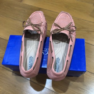 รองเท้า slip on taywin