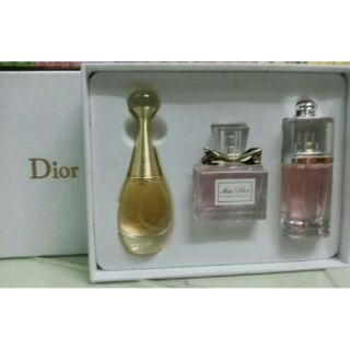 เซ็ตน้ำหอมสิงคโปร์มาใหม่จ้าา Dior 30ml ×3 ขวด 
หัวสเปรย์ กลิ่นฮิตลอดกาล