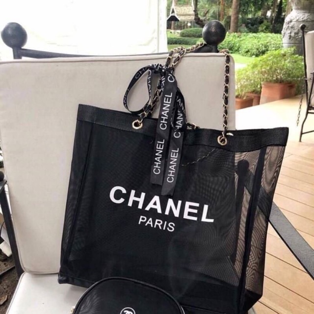 กระเป๋า CHANEL Shopping bag สะพายใบใหญ่ VIP Gift