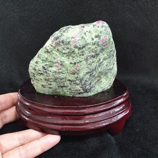 หินก้อนรู้บี้ซอยไซต์ ซอยไซต์ ทับทิม(Zoisite) Ruby Zoisite