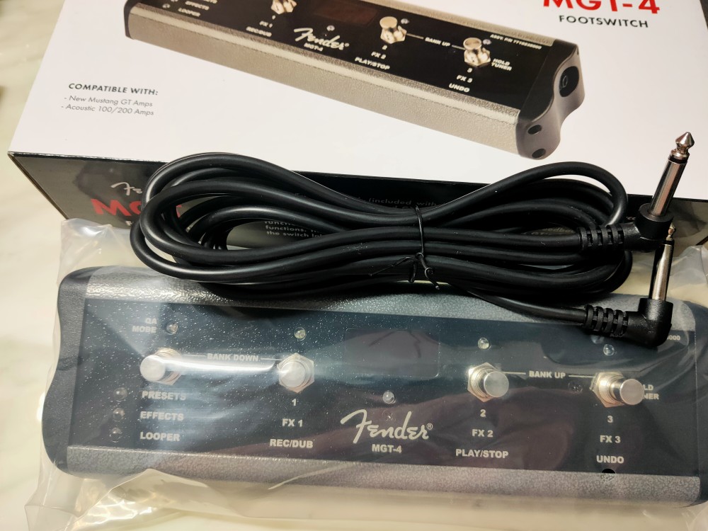 Fender® MGT-4 Footswitch ฟุตสวิทช์ สำหรับ Fender Mustang GT-40, GT-100 +  แถมฟรีสายแจ็ค 3 เมตร ** ประกันศูนย์ 1 ปี ** | Shopee Thailand