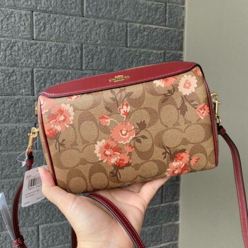 หมอน ไม่​มีหู Coach 💕 ทัก​แชท​ก่อน​นะคะ​ หมอน ไร้หู Bennett