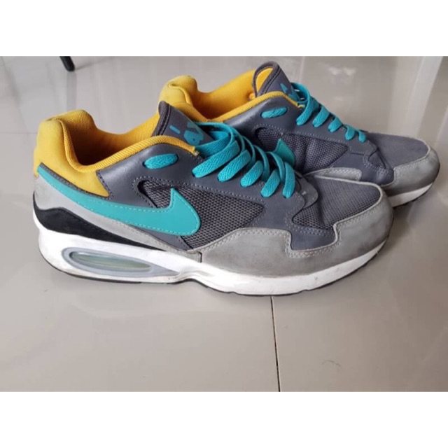 air max st international