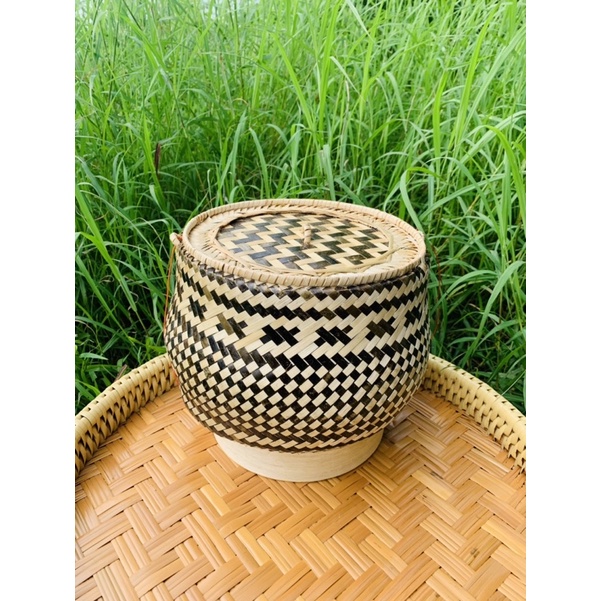 กระติบข้าวทรงฟักทองลายดำ ขนาด7-8นิ้ว [ขนาดอาจคลาดเคลื่อนจากที่แจ้งเล็กน้อย เนื่องจากเป็นงานทำมือค่ะ]