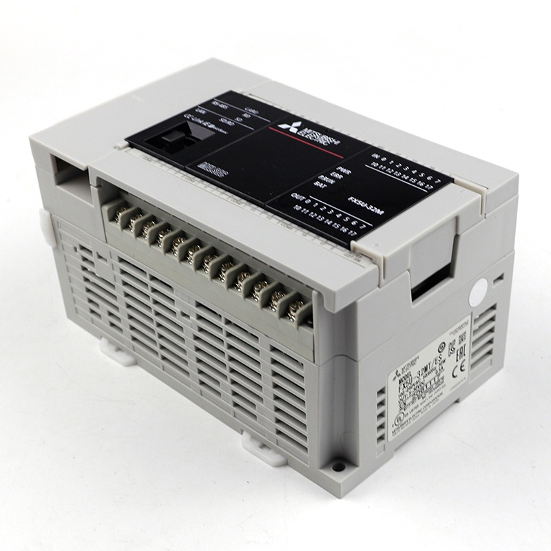 Yth ใหม่และต้นฉบับ Mitsubishi PLC FX5U-64MR/ES FX5U-64MT/ES FX5U-32MR/32MT/80MR/80MT Mitsubishi PLC 