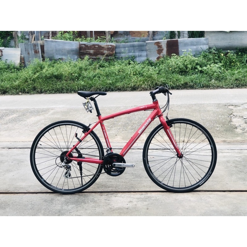 จักรยานไฮบริด Bianchi C- sport 1 แท้ ไซส์ 47.5 cm สีแดงสวยๆ เฟรมอะลู เบาะดำขลิบดำ(M)