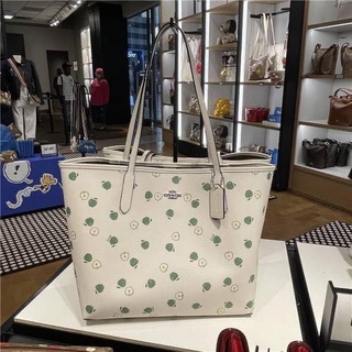 กระเป๋า CITY TOTE WITH APPLE PRINT (COACH C4119)