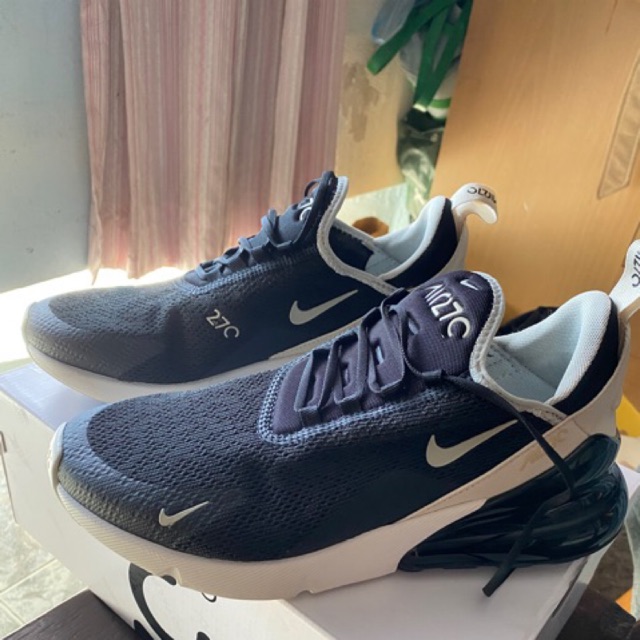 ส่งต่อ รองเท้า nike air27c