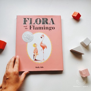 [พร้อมส่ง] นิทานภาพปกแข็ง🦩 Flora and the famingo