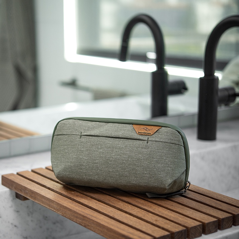 Peak Design Small Wash Pouch กระเป๋าใส่อุปกรณ์อาบน้ำ กะทัดรัด ความจุ 1 ลิตร