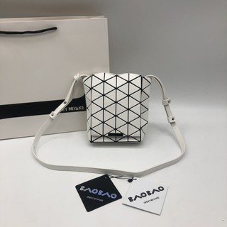 BaoBao Issey Miyake crossbody bag shoulder bagกระเป๋าสะพาย กระเป๋า