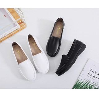 รองเท้าสีดำ รองเท้าสีขาว รองเท้าพยาบาล   2200