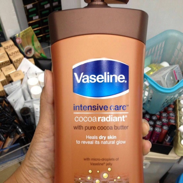 Vaseline Intensive Care Cocoa Radiant with Pure Cocoa Butter ขนาด 600ml
