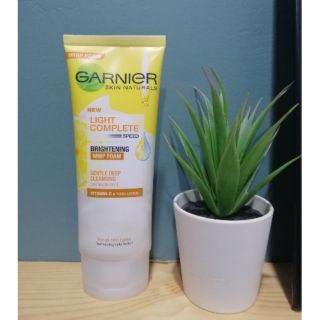 Garnier Skin Naturals Light Complete Speed Brightening Whip Foam (100ml)โฟมล้างหน้า