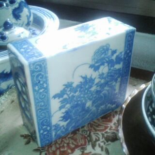 กระถางต้นไม้โบราณลายคราม