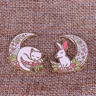 เข็มกลัด / หมุดโลหะ แมวและกระต่ายบนดวงจันทร์ Moon Cat and Rabbit 🌷🌸🌿🐰😺🌙⭐ ( Hard Enamel Pin )