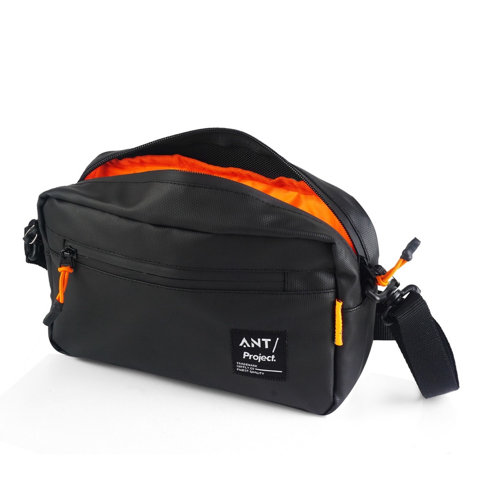Ant PROJECT - กระเป๋าแฮนด์ TROY Sling 3in - กระเป๋าแฮนด์จักรยานกันน้ําสีดํา