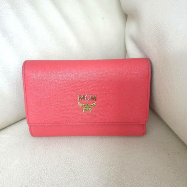 SALE 💮 กระเป๋าสตางค์ MCM  แท้จ้าาซื้อจากเกาหลี มือสองสภาพดี
