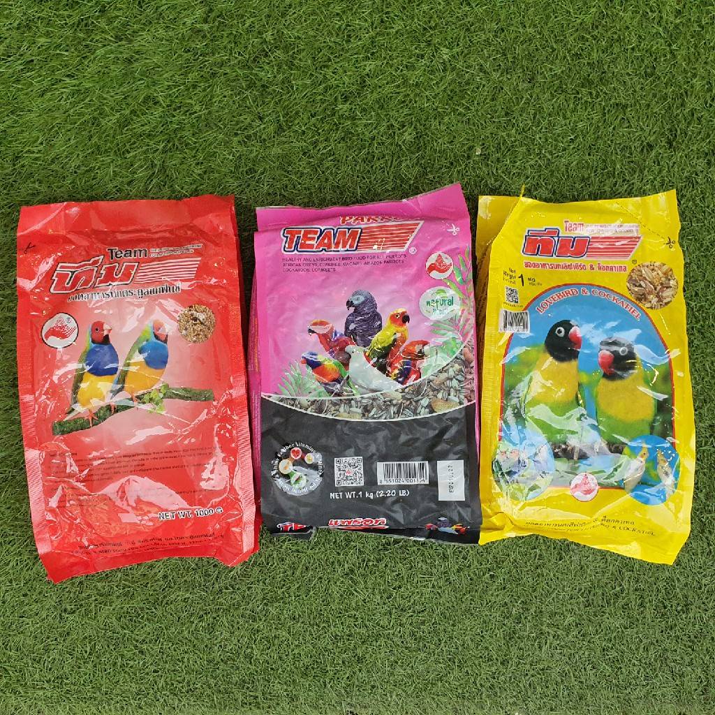 Team อาหารนก ขนาด 1 กิโลกรัม นกฟินซ์ นกแก้ว เลิฟเบิร์ด ค็อกคาเทล 1 KG