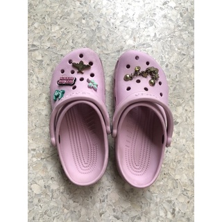 รองเท้าcrocs ไซต์ 7 สีชมพู