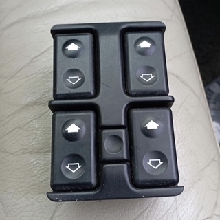 📌BMW E34📌แท้ถอด สวิตช์ปรับกระจก คอนโซลกลาง BMW สวิตช์กระจกไฟฟ้า BMW E34 520i 525i Switch ไฟฟ้าใช้งานได้ปกติ สภาพดี