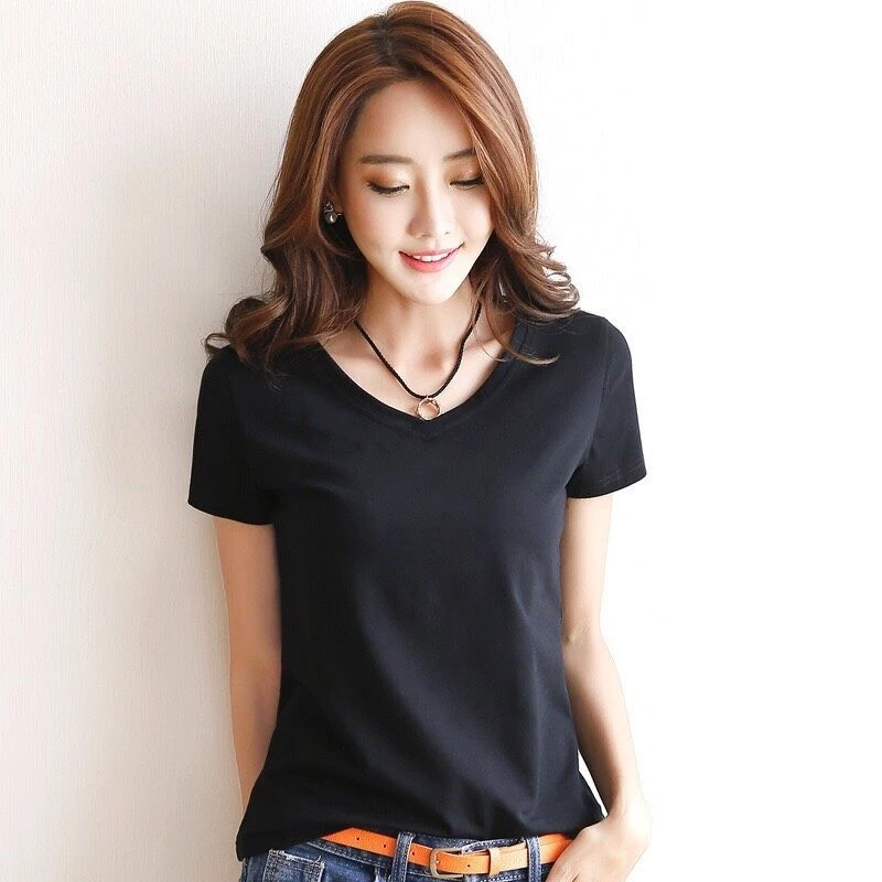 เสื้อยืดคอกลม/คอวี แขนสั้นผู้หญิง เรียบ ๆ สไตล์เกาหลีแฟชั่นฤดูร้อน [มี 2 สีให้เลือก]