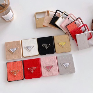 พร้อมส่ง เคสโทรศัพท์มือถือหนังนิ่ม ขอบตรง กันลื่น พับได้ ลายหนังจระเข้ สําหรับ Samsung z flip 2 3 4Samsung z flod 1/2/3/4