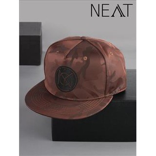 หมวก Snapback สำหรับผู้ชาย สีออกแดงนะครับ