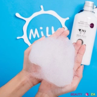 [ซื้อคู่ราคาพิเศษ] SCENTIO MILK PLUS BRIGHTENING SHOWER CREAM เซนทิโอ มิลค์ พลัส ไบร์ท แอนด์ ไวท์ ชาวเวอร์ ครีม(450ML.)