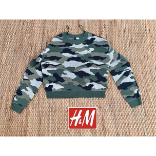 H&amp;M เสื้อกันหนาวไหมพรม size M ลายทหาร สถาพ ใหม่ ลายสวย code :1111