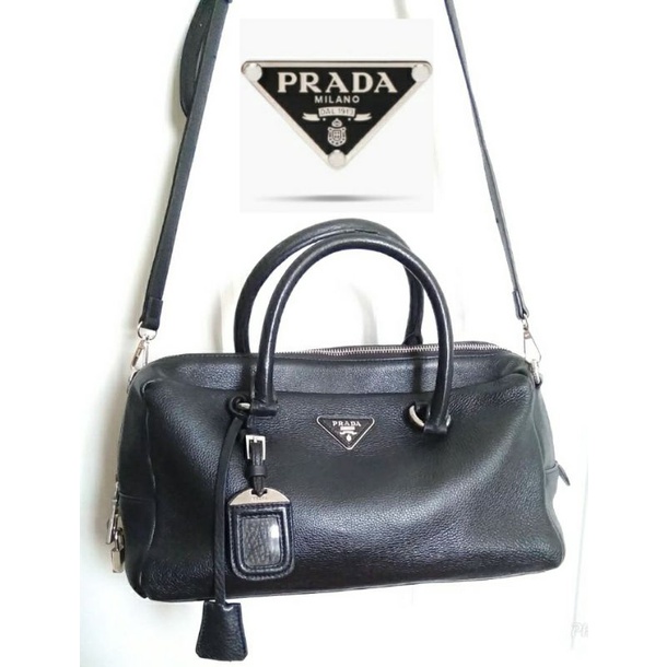 กระเป๋า Prada Large Black Gaufre Tessuto                           Tote Poshmark (Made in Italy) ของ