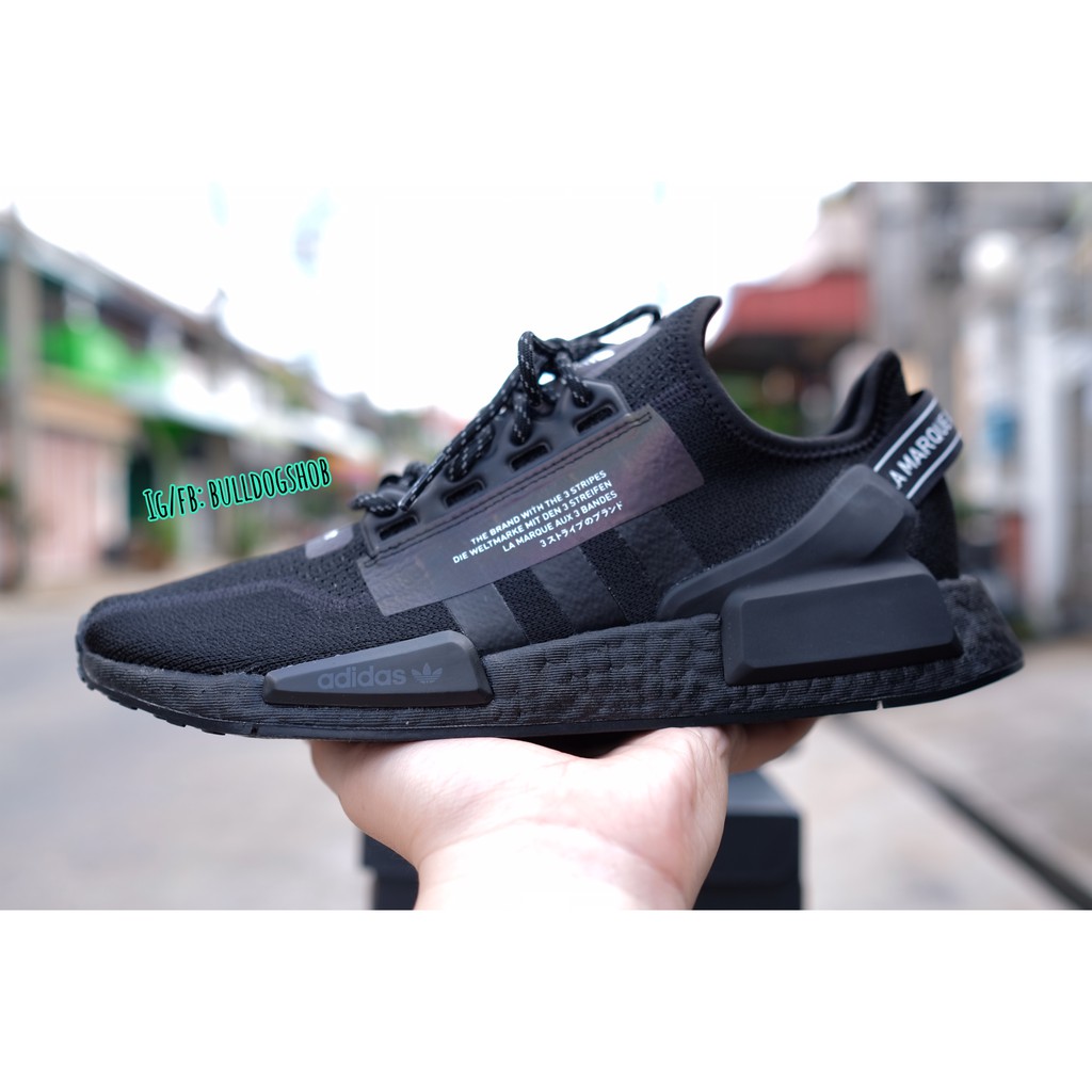 nmd r1v2 black