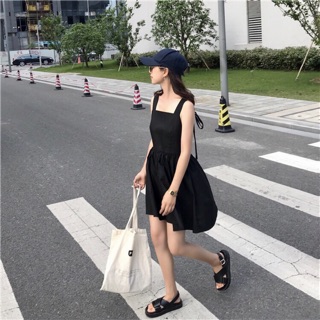 🐜พร้อมส่ง Black ribbon dress ชุดเดรสสั้นแต่งโบว์ที่ไหล่