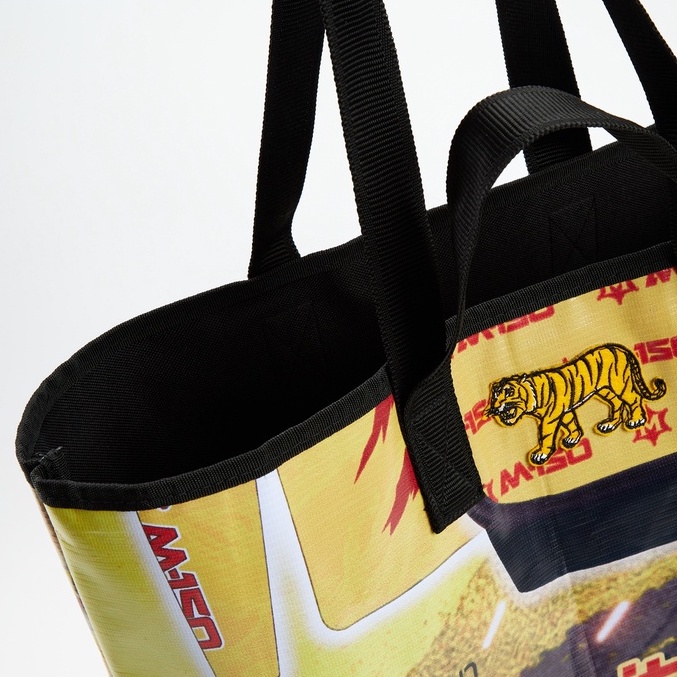 คิดจากถุง - กระเป๋า Shopping Bag จากแบนเนอร์ รุ่น ฮึดสู้อย่างเสือ ลวดลายเอกลักษณ์เฉพาะใบ