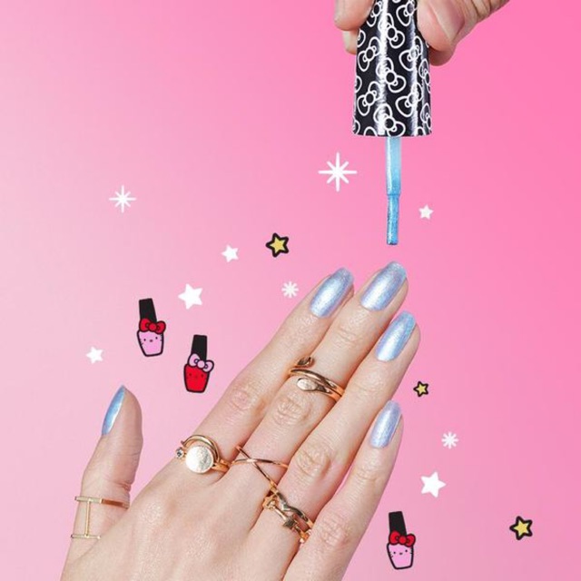 พร้อมส่ง OPI Let Love Sparkle Light silvery blue with blue shimmer ฟ้าอ่อนชิมเมอร์ฟ้าจากคอลเลกชั่น Kitty x OPI แท้ %