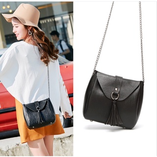 EVERY FASHION E19 กระเป๋าหนังทรงCrossbody พร้อมสายโซ่เสริมดีไซน์ให้ทันสมัยมีหลายโทนสีให้เลือก ราคาสุดคุ้ม สินค้าพร้อมส่ง