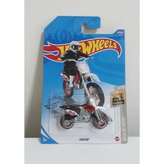 รถเหล็ก Hotwheels HW450F สีขาว(ib31)