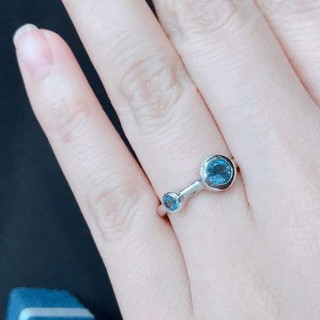 แหวนเงิน 92.5%ฝังพลอย ลอนดอนบลูโทแพซ (London Blue Topaz) มีสีฟ้าเข้มอมน้ำเงิน รุ่น GR3422-LBT