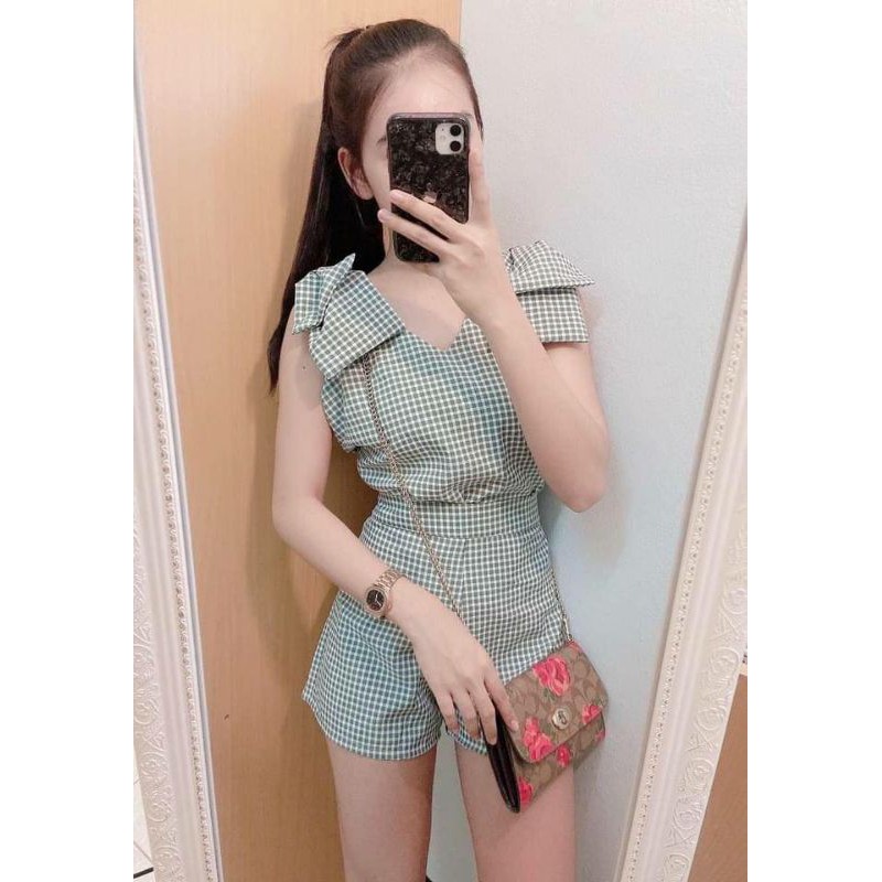 ชุดเซ็ท เสื้อกางเกงลายสก็อต คอวี ดีเทลน่ารัก สวยเกร๋ มีโบว์ที่บ่า 2 ข้าง กางเกงใส่ยางยืดข้างหลังขอบเอวสูง ผ้าดีมาก มี8สี - รูปที่ 2